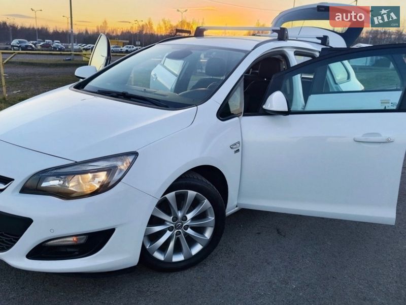 Opel Astra 2012