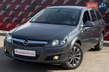 Универсал Opel Astra 2010 в Сумах