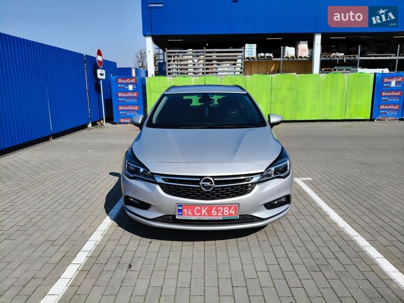 Универсал Opel Astra 2018 в Калуше