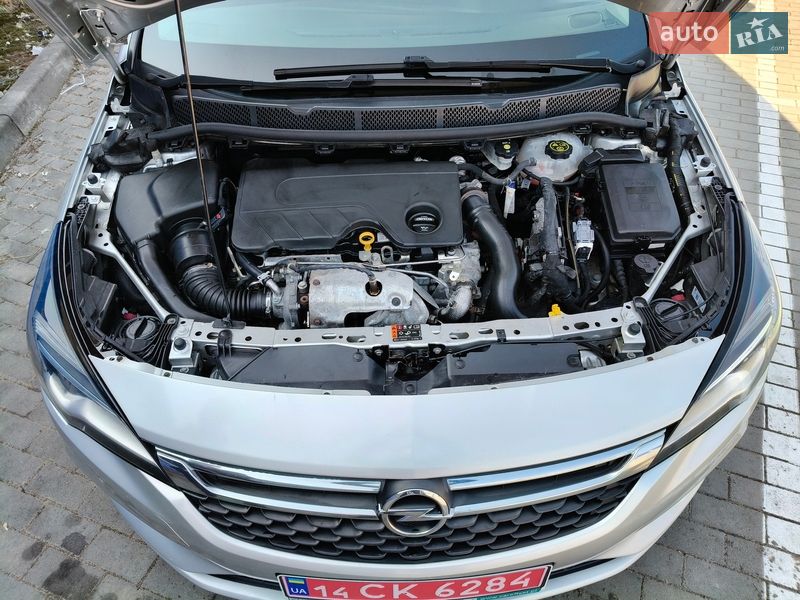 Универсал Opel Astra 2018 в Калуше