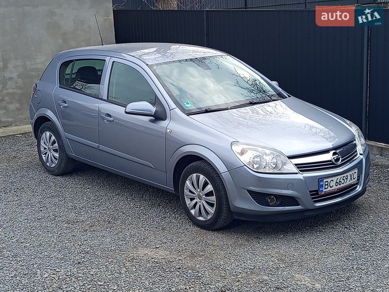 Хэтчбек Opel Astra 2008 в Самборе фото Хэтчбек Opel Astra 2008 в Самборе