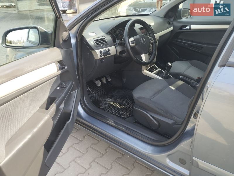 Хэтчбек Opel Astra 2007 в Белках фото 4 Хэтчбек Opel Astra 2007 в Белках