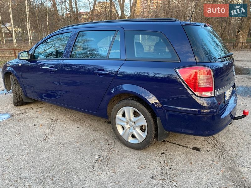 Универсал Opel Astra 2013 в Киеве фото 32 Универсал Opel Astra 2013 в Киеве