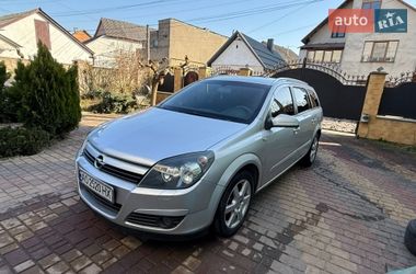 Універсал Opel Astra 2005 в Хусті