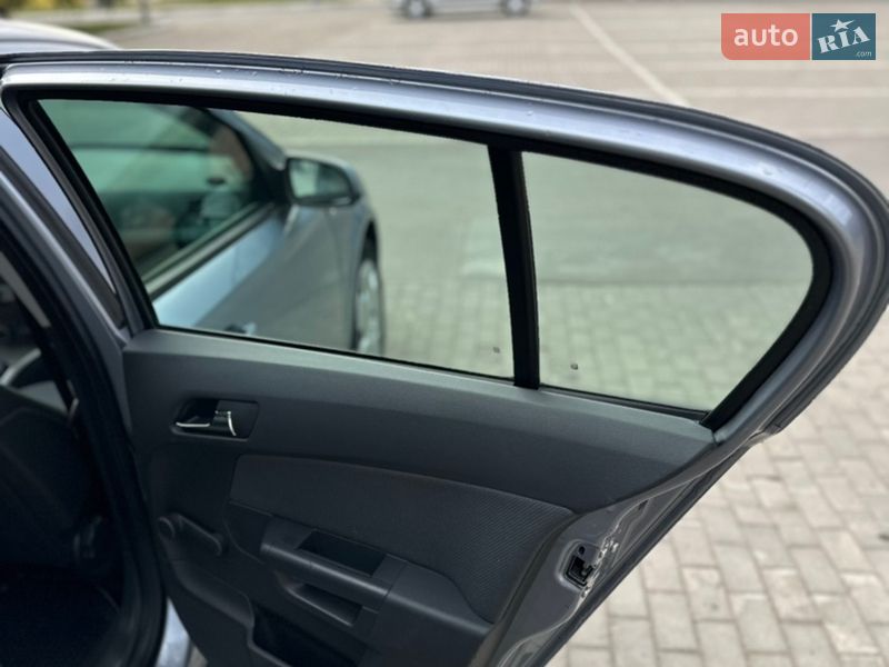 Хэтчбек Opel Astra 2006 в Луцке фото 27 Хэтчбек Opel Astra 2006 в Луцке