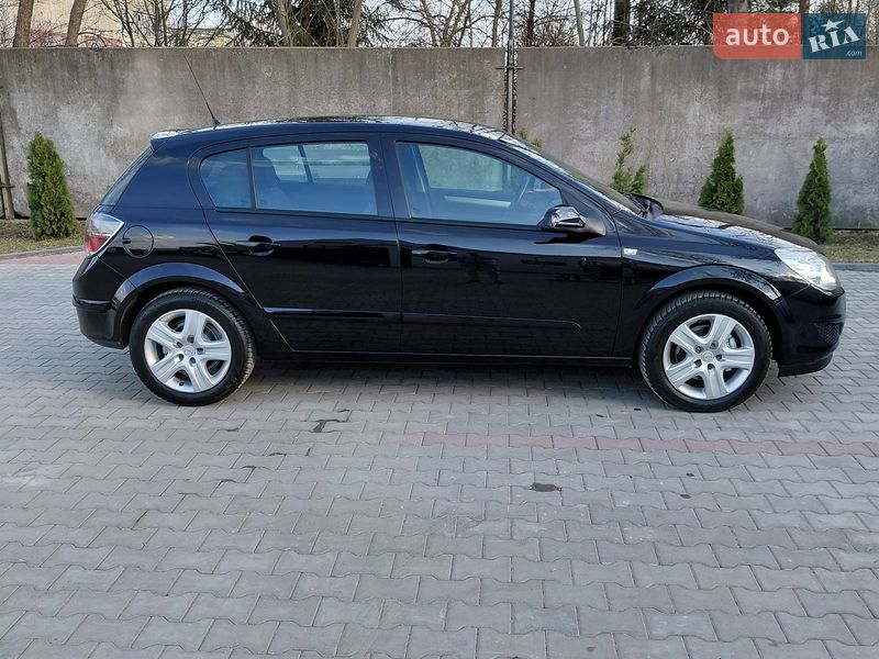 Хэтчбек Opel Astra 2008 в Костополе фото 2 Хэтчбек Opel Astra 2008 в Костополе