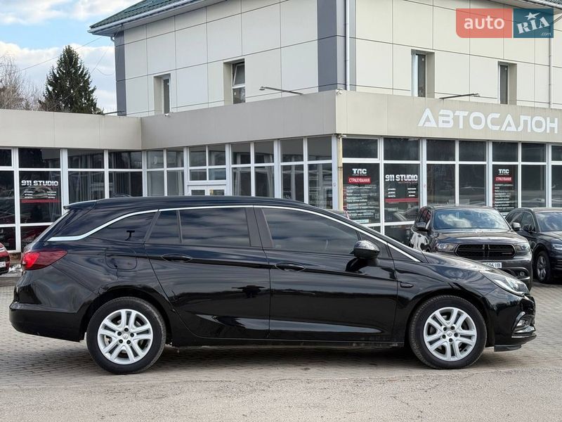 Універсал Opel Astra 2016 в Житомирі