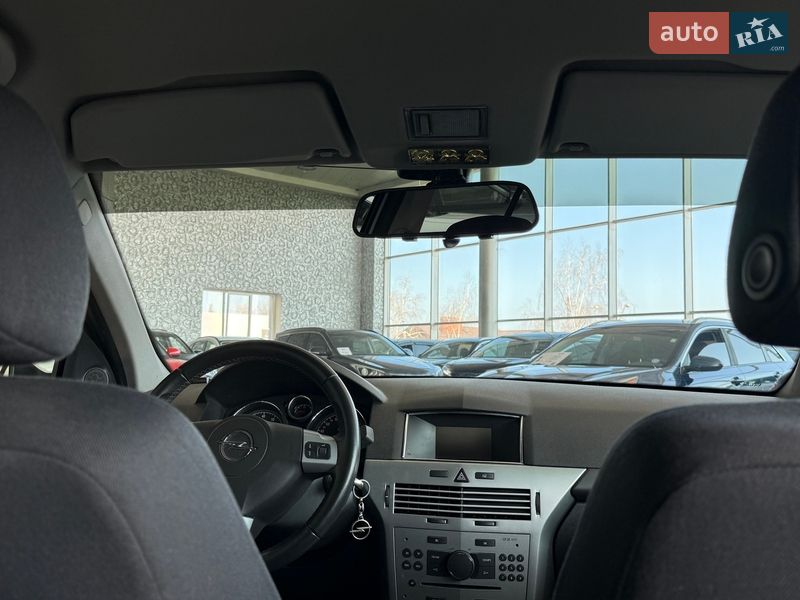 Хэтчбек Opel Astra 2012 в Одессе