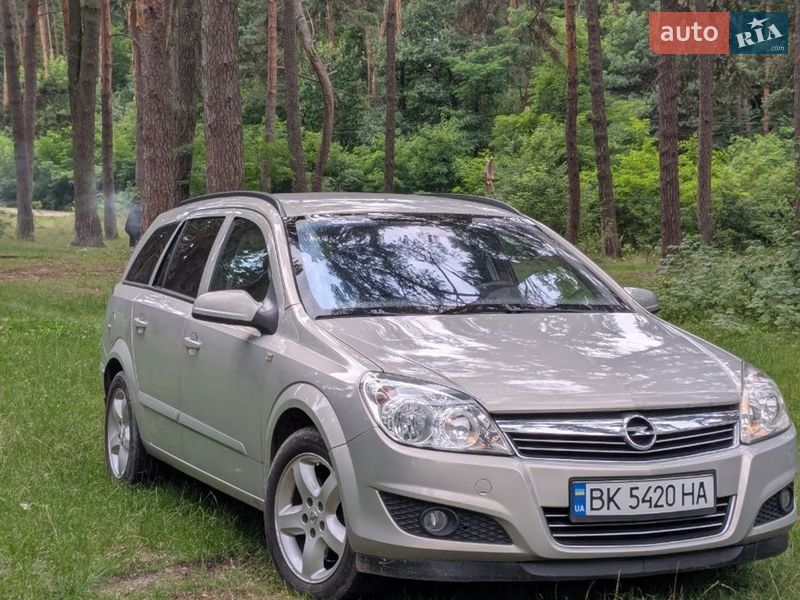 Универсал Opel Astra 2007 в Ровно