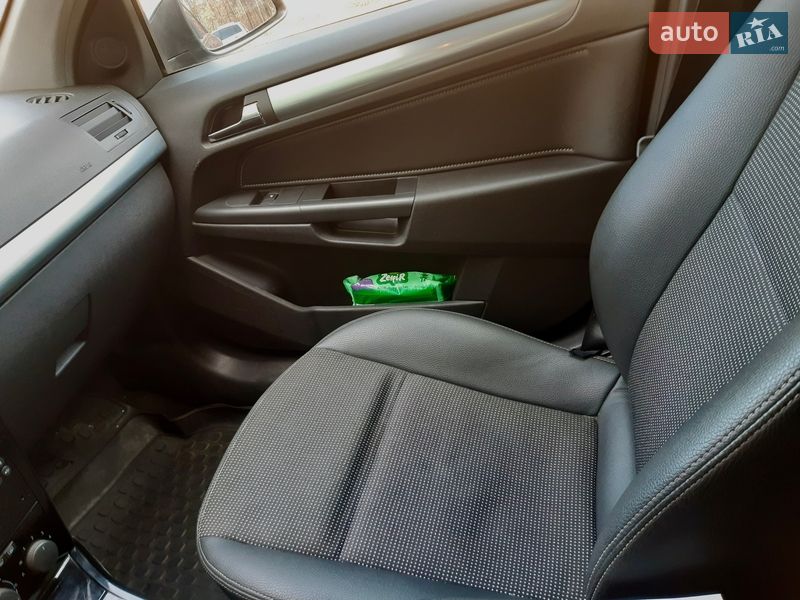 Универсал Opel Astra 2007 в Львове