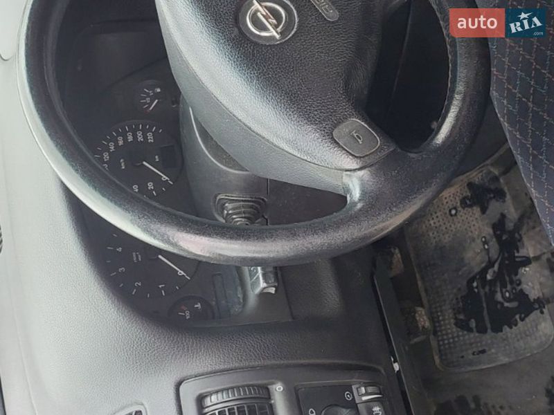 Хэтчбек Opel Astra 2001 в Киеве