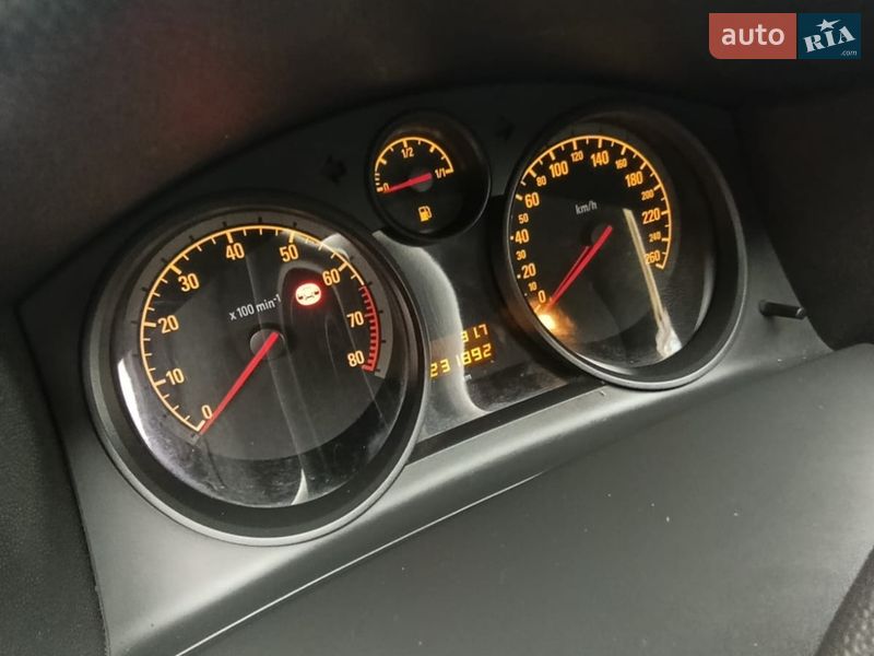 Универсал Opel Astra 2011 в Бышеве