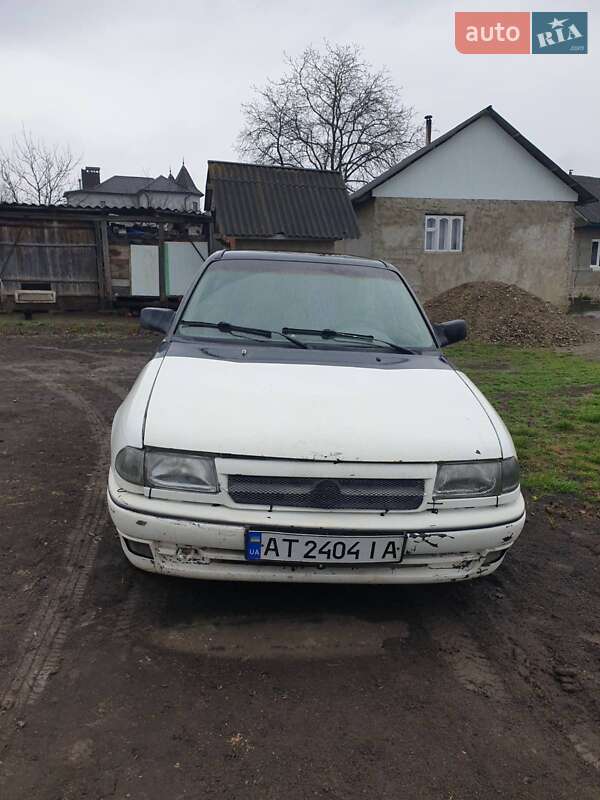 Хэтчбек Opel Astra 1992 в Черновцах