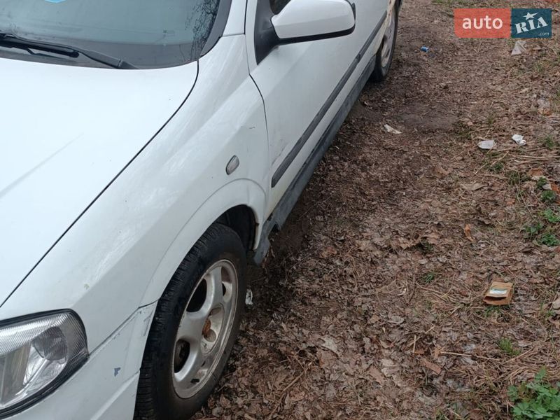 Седан Opel Astra 2004 в Киеве