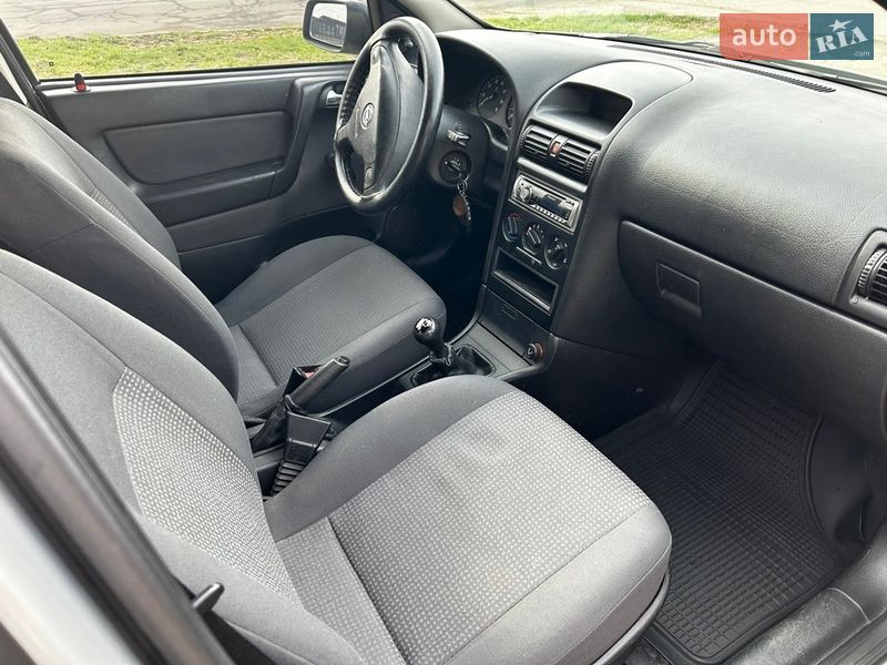 Седан Opel Astra 2006 в Кривом Роге фото 4 Седан Opel Astra 2006 в Кривом Роге