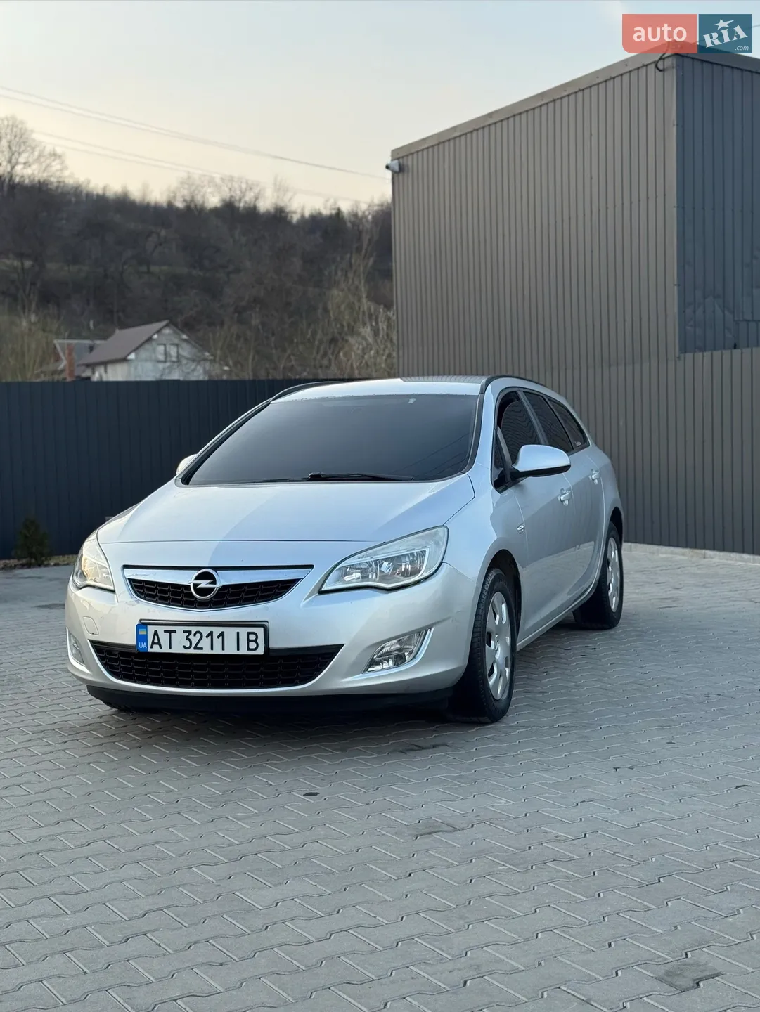 2011 Opel Astra - мініатюра 2