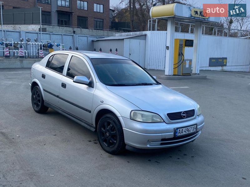 Хэтчбек Opel Astra 2002 в Киеве