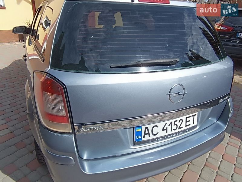 Універсал Opel Astra 2005 в Камені-Каширському