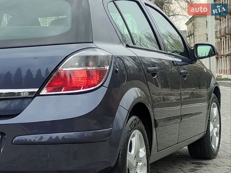 Хетчбек Opel Astra 2008 в Надвірній