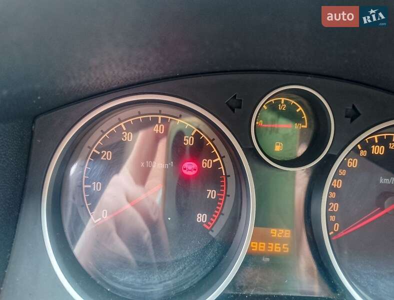 Хэтчбек Opel Astra 2005 в Александрие