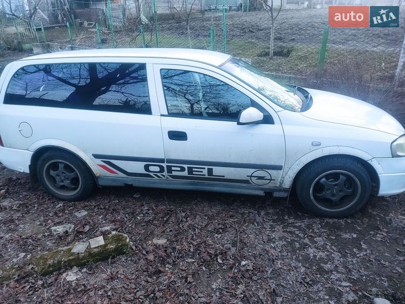 Грузовой фургон Opel Astra 2000 в Ровно