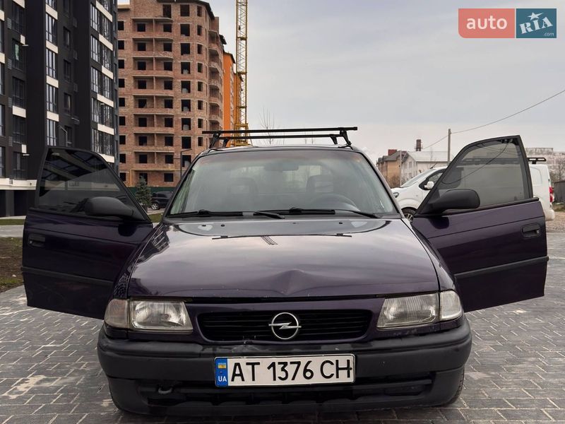 Хетчбек Opel Astra 1995 в Івано-Франківську