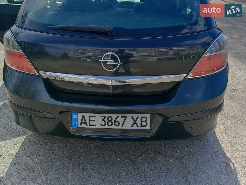 Хетчбек Opel Astra 2012 в Кам'янському