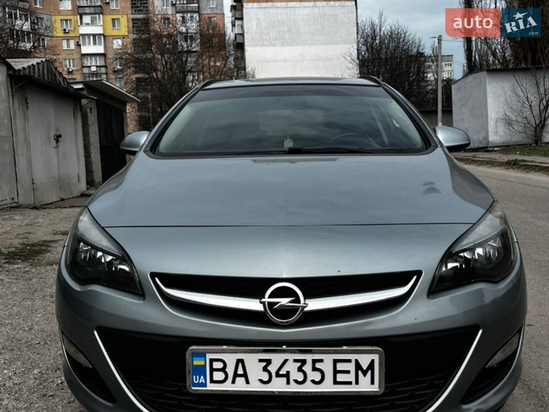 Універсал Opel Astra 2014 в Кропивницькому