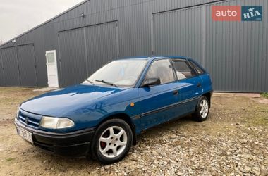 Хетчбек Opel Astra 1992 в Болехові