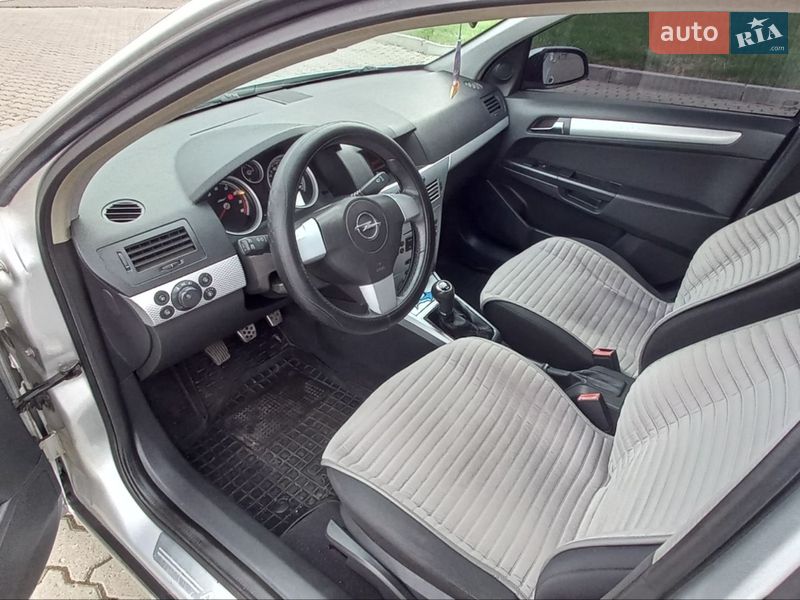 Універсал Opel Astra 2006 в Могилів-Подільському