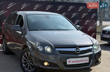 Универсал Opel Astra 2010 в Сумах