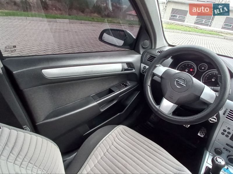 Універсал Opel Astra 2006 в Могилів-Подільському