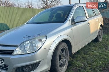 Універсал Opel Astra 2009 в Хмільнику