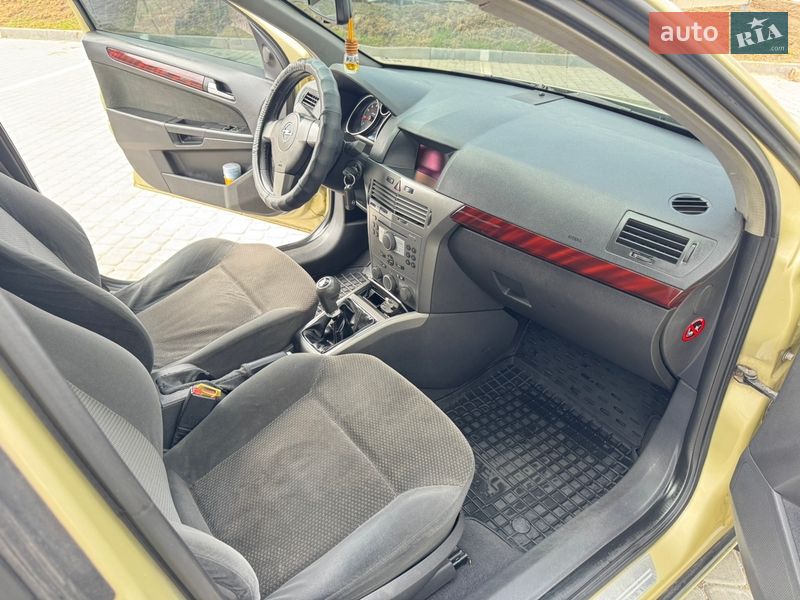 Хетчбек Opel Astra 2004 в Полтаві