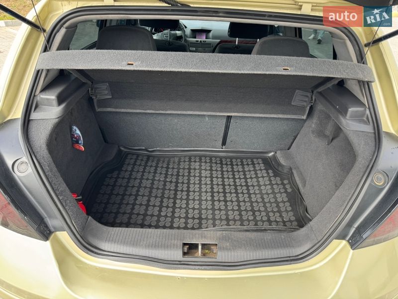 Хетчбек Opel Astra 2004 в Полтаві