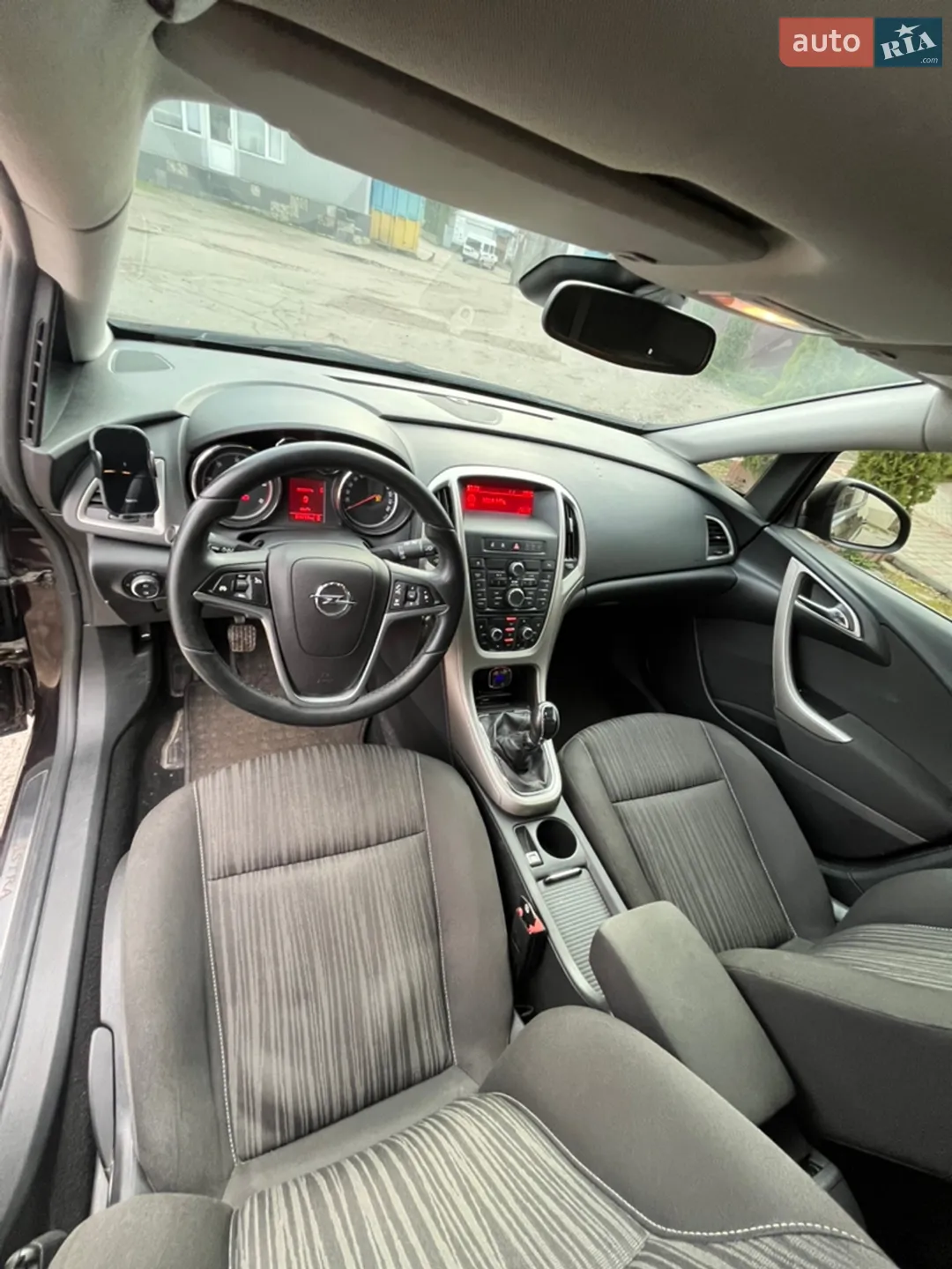 2011 Opel Astra - мініатюра 12