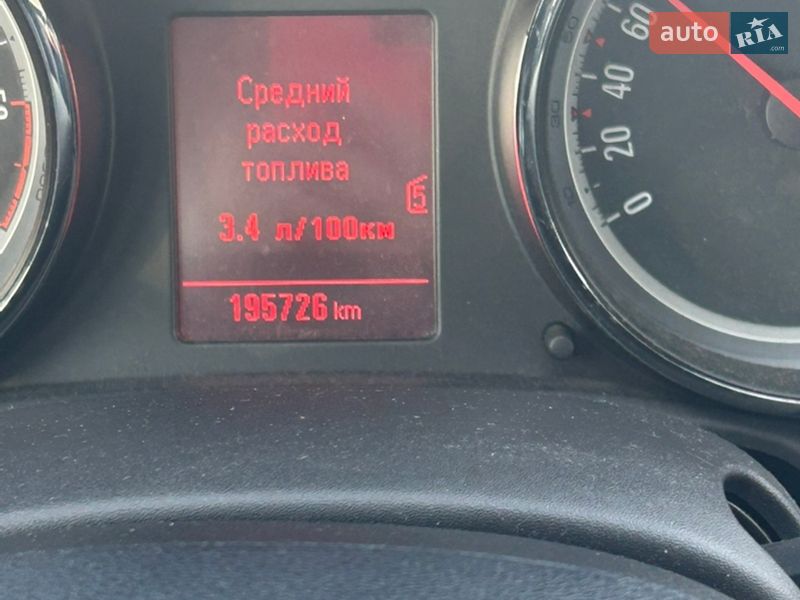 Універсал Opel Astra 2011 в Львові