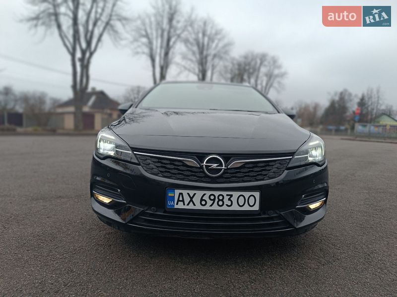 Opel Astra 2021