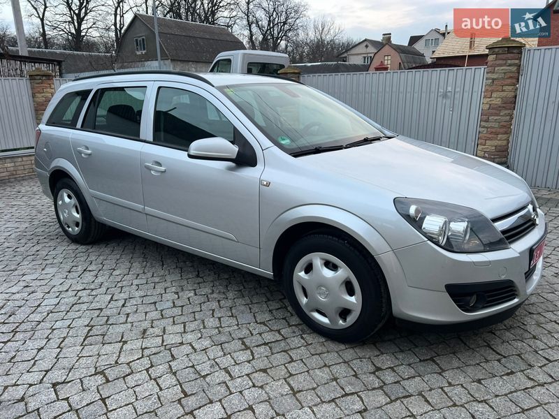 Універсал Opel Astra 2006 в Гнівані