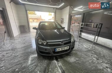 Хэтчбек Opel Astra 2004 в Черкассах
