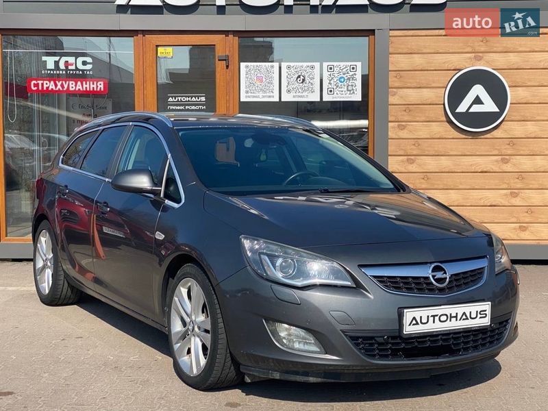 Opel Astra 2011