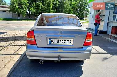 Седан Opel Astra 2008 в Гадяче