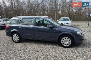 Універсал Opel Astra 2009 в Полтаві