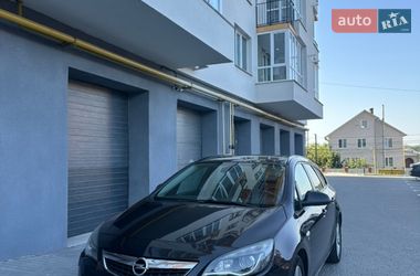 Универсал Opel Astra 2012 в Виннице