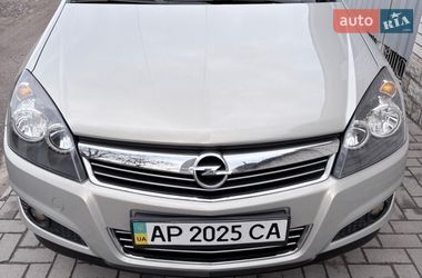Хэтчбек Opel Astra 2011 в Запорожье