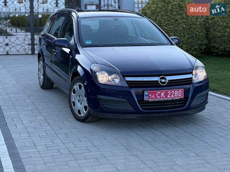 Універсал Opel Astra 2006 в Долині