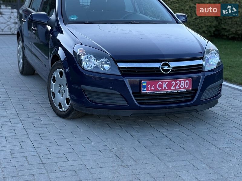 Універсал Opel Astra 2006 в Долині