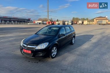 Универсал Opel Astra 2008 в Сарнах