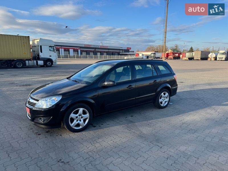 Універсал Opel Astra 2008 в Сарнах