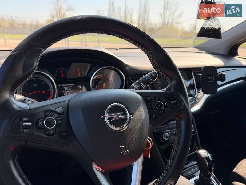 Универсал Opel Astra 2017 в Кривом Роге